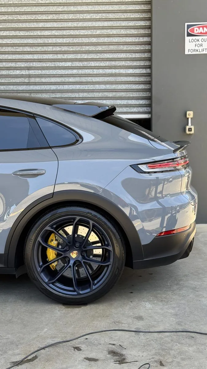 Porsche Cayenne GT - Premium Detail